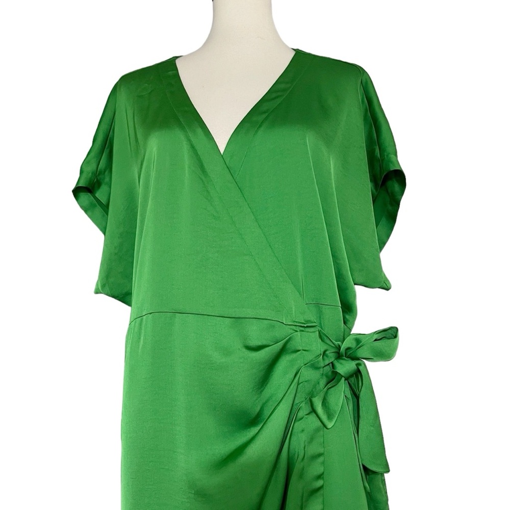Ava & Viv Green Women's Dolman Short Sleeve Wrap Dress - Picture 7 of 12